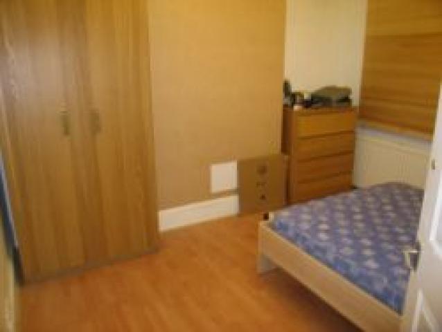 			2 Bedroom, 1 bath, 1 reception Flat			 Honeywood Road, WILLESDEN NW10